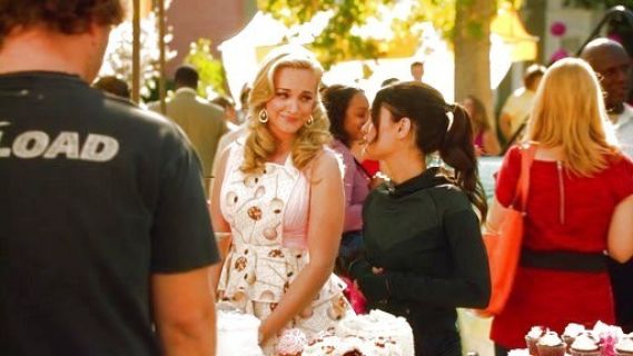 Crickett's Cake Pop Print Apron on Hart of Dixie