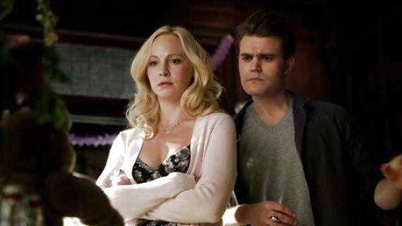 Damon Salvatore's Cotton-Cashmere-Blend V-Neck Sweater on The Vampire Diaries