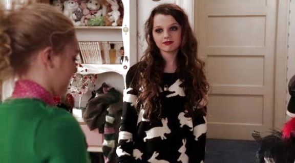 Dorrit Bradshaw's Knitted Jumping Bunnies Sweater on The Carrie Diaries