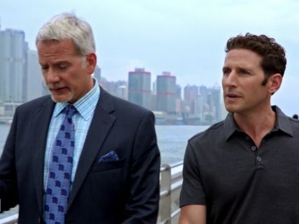 Dr. Hank Lawson's Grey Polo on Royal Pains