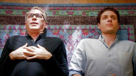 Dr. Hank Lawson's Long Sleeve Tailored Shirt with Contrast Pocket on Royal Pains