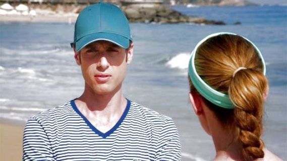 Dr. Hank Lawson's Striped Jersey V-Neck Tee, Navy Blue/White on Royal Pains