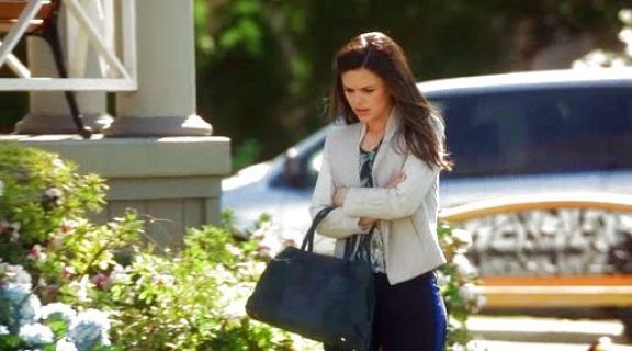 Dr. Zoe Hart's Tux Blazer on Hart of Dixie