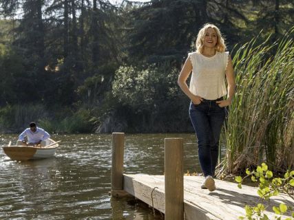 Eleanor Shellstrop's Linen Embellished Tee on The Good Place