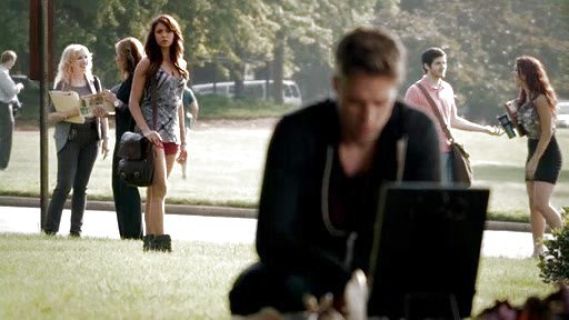 Elena Gilbert's AE Colored Denim Midi Short in Teaberry Pink on The Vampire Diaries