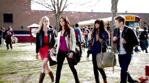 Elena Gilbert's Silverlake Satchel in Brandy Dember Leather on The Vampire Diaries