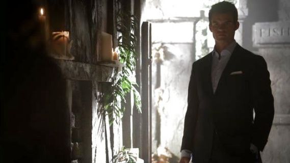 Elijah Mikaelson's Basic Structured Suit on The Originals