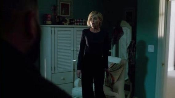 Elizabeth North's Crew Neck Top on Scandal