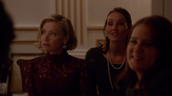 Elizabeth North's Floral Lace Dress on Scandal