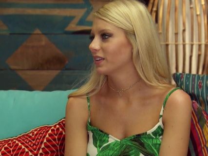 Emily Ferguson's Gold Crystal Choker on Bachelor in Paradise