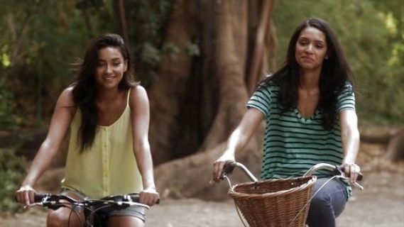 Emily Fields's Button Front Strappy Cami on Pretty Little Liars