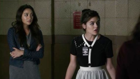 Emily Fields's French Terry Zip Hoodie on Pretty Little Liars