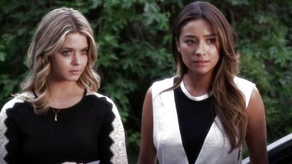 Emily Fields's Lace Sleeve Dress on Pretty Little Liars
