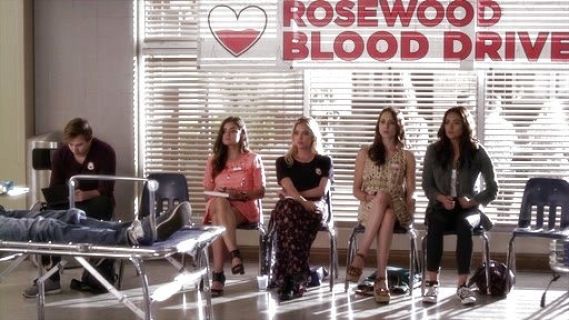 Emily Fields's Leather SK8-Hi Slim Zip on Pretty Little Liars