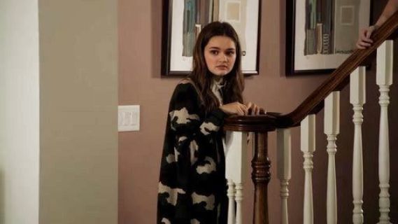 Emma Chota's Graphic Cardigan on Red Band Society