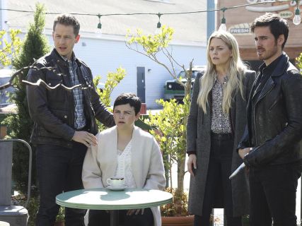 Emma Swan's Katrine Top on Once Upon A Time 