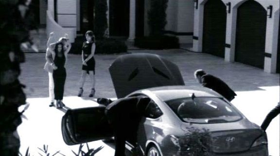 Fiona Glenanne's Ribbed-knit maxi dress on Burn Notice