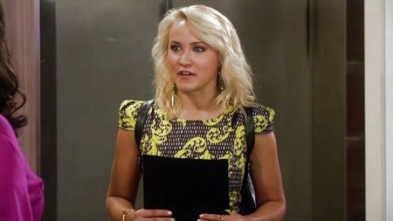 Gabi Diamond's Printed Cap Sleeve Dress on Young & Hungry