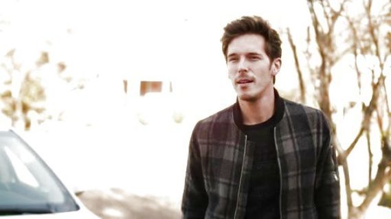 Gunnar Scott's Bomber Jacket on Nashville