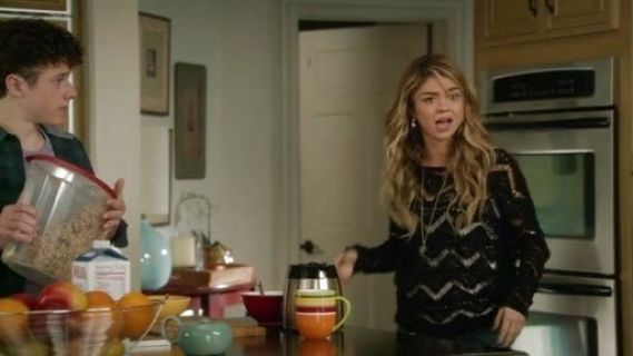 Haley Dunphy's Callas Crochet Sweater on Modern Family