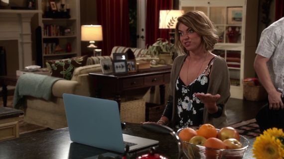 Haley Dunphy's Double Strap Cami on Modern Family