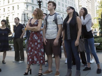 Haley Dunphy's Red Floral Midi Dress on Modern Family