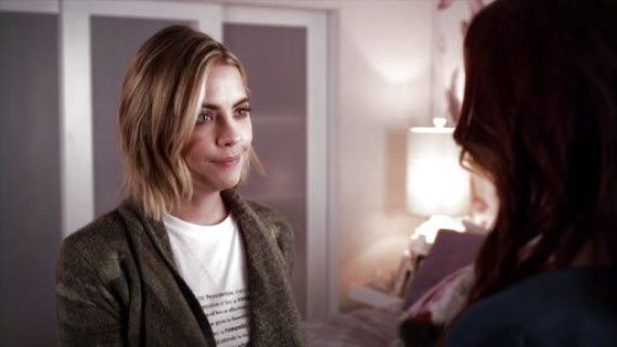 Hanna Marin's Camo Cardigan on Pretty Little Liars