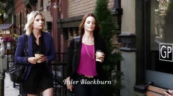 Hanna Marin's Donna Shirtdress on Pretty Little Liars