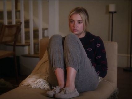 Hanna Marin's Embroidered Heart Sweater on Pretty Little Liars