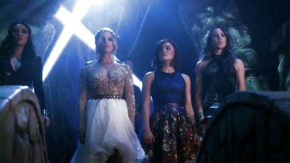 Hanna Marin's Fall 2015 Long Sleeve Tulle Gown on Pretty Little Liars