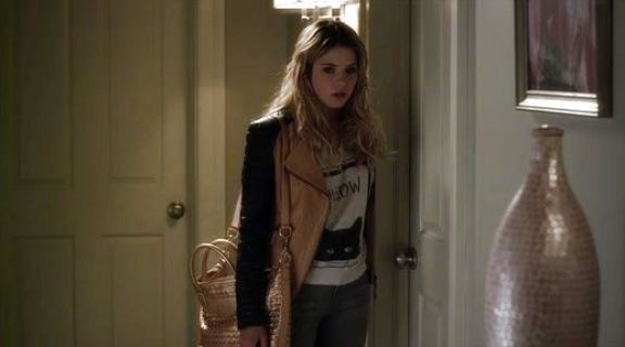 Hanna Marin's Pretty Kitty Crop Tee on Pretty Little Liars