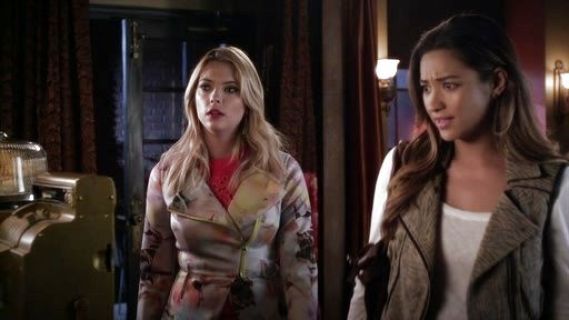 Hanna Marin's Saamsa Electric Daydream Biker Jacket on Pretty Little Liars