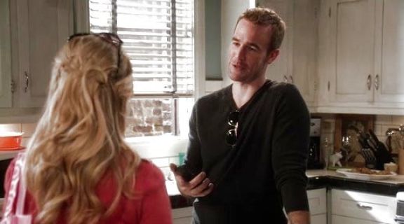 James Van Der Beek 's RB3136 Caravan Sunglasses on Don't Trust the B---- in Apartment 23