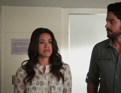 Jane Villanueva's Block-print cotton and silk top on Jane the Virgin
