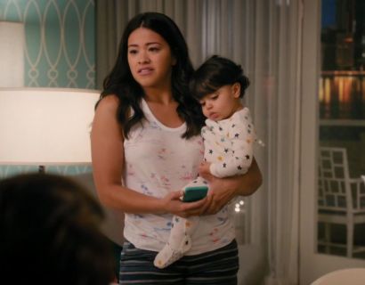 Jane Villanueva's Cody Printed Tank on Jane the Virgin