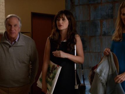 Jess Day's Highliner Clover Cross Body Bag on New Girl