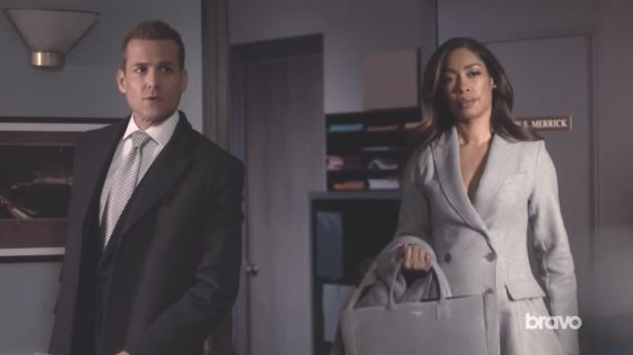 Jessica Pearson's Double-Breasted Drape Coat on Suits