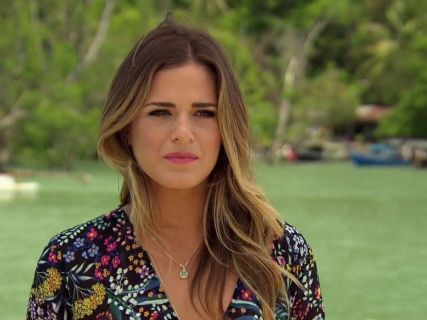 Jojo Fletcher's Mint Pendant Necklace on The Bachelorette