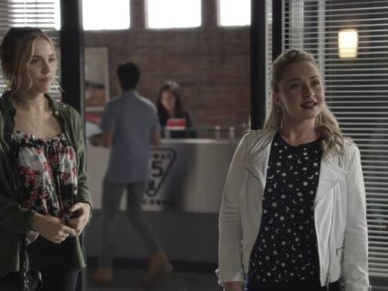 Juliette Barnes's Moon & Star Crewneck Tee on Nashville