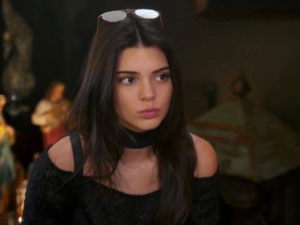 Kendall Jenner's Black Velvet Choker on Keeping Up With The Kardashians