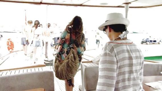 Khloe Kardashian's Stephanie Medium Hobo on Keeping Up With The Kardashians