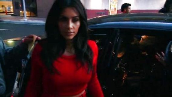 Kim Kardashian's Knit Sweater on Keeping Up With The Kardashians
