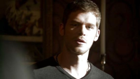 Klaus Mikaelson's Ribbed Shoulder V-Neck Sweater in Black on The Originals