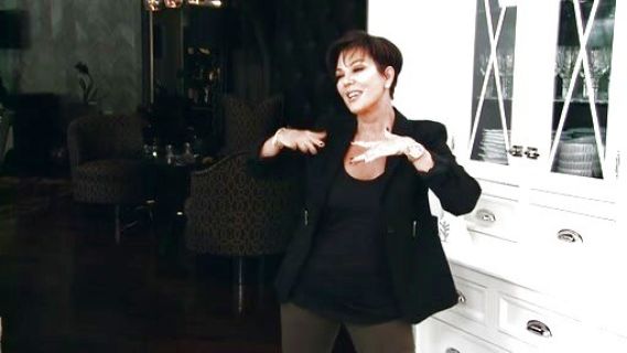 Kris Jenner's Single breated blazer on Keeping Up With The Kardashians