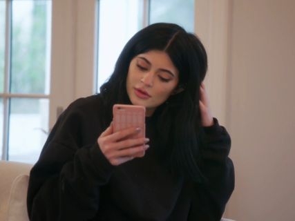 Kylie Jenner's Pink 1-800-Hotline Bling Phone Case on Keeping Up With The Kardashians