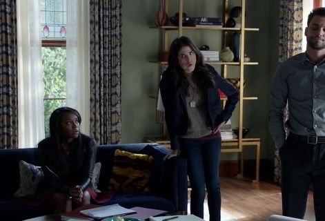 Laurel Castillo's Lane Back-Pleated Jacket on How to Get Away With Murder