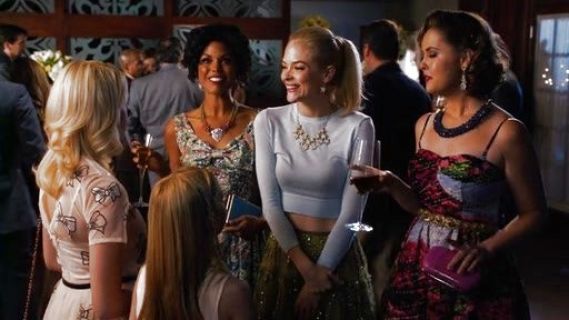 Lemon Breeland's Lightweight Crop Sweater on Hart of Dixie