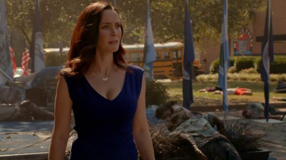 Lily Salvatore's Navy Bevin Sheath Dress on The Vampire Diaries