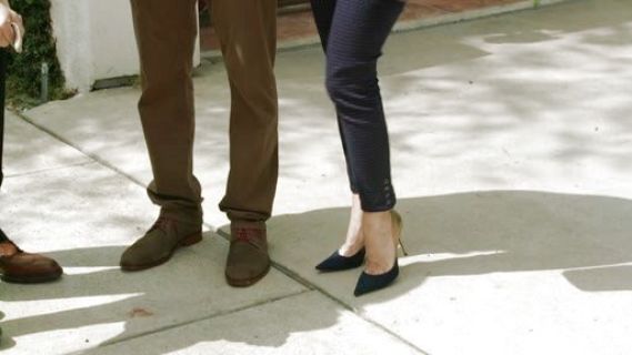 Lisa's Agnes Pointy Toe Pumps on Modern Family