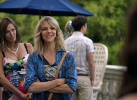 Mackenzie Murphy's Eagle Graphic Muscle Tank on The Mick